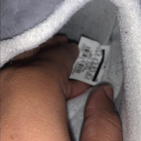 Cool Grey Jordan 5 - Picture 2 of 8